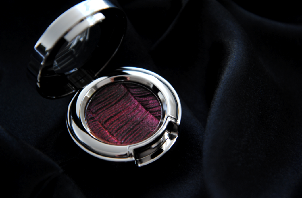 Maroon Duochrome Eyeshadow Single