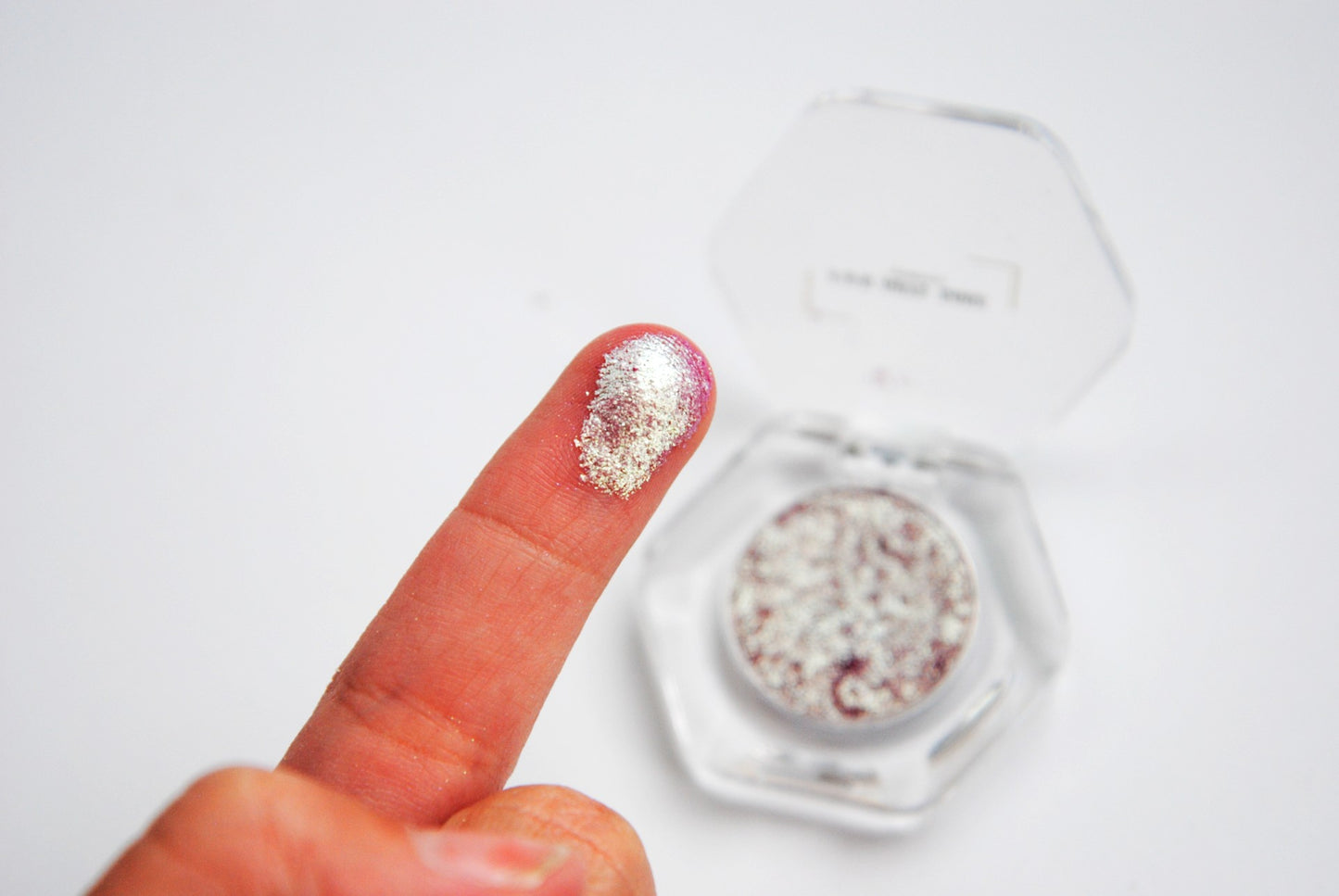 Futurism Multi-Chrome Eyeshadow Single
