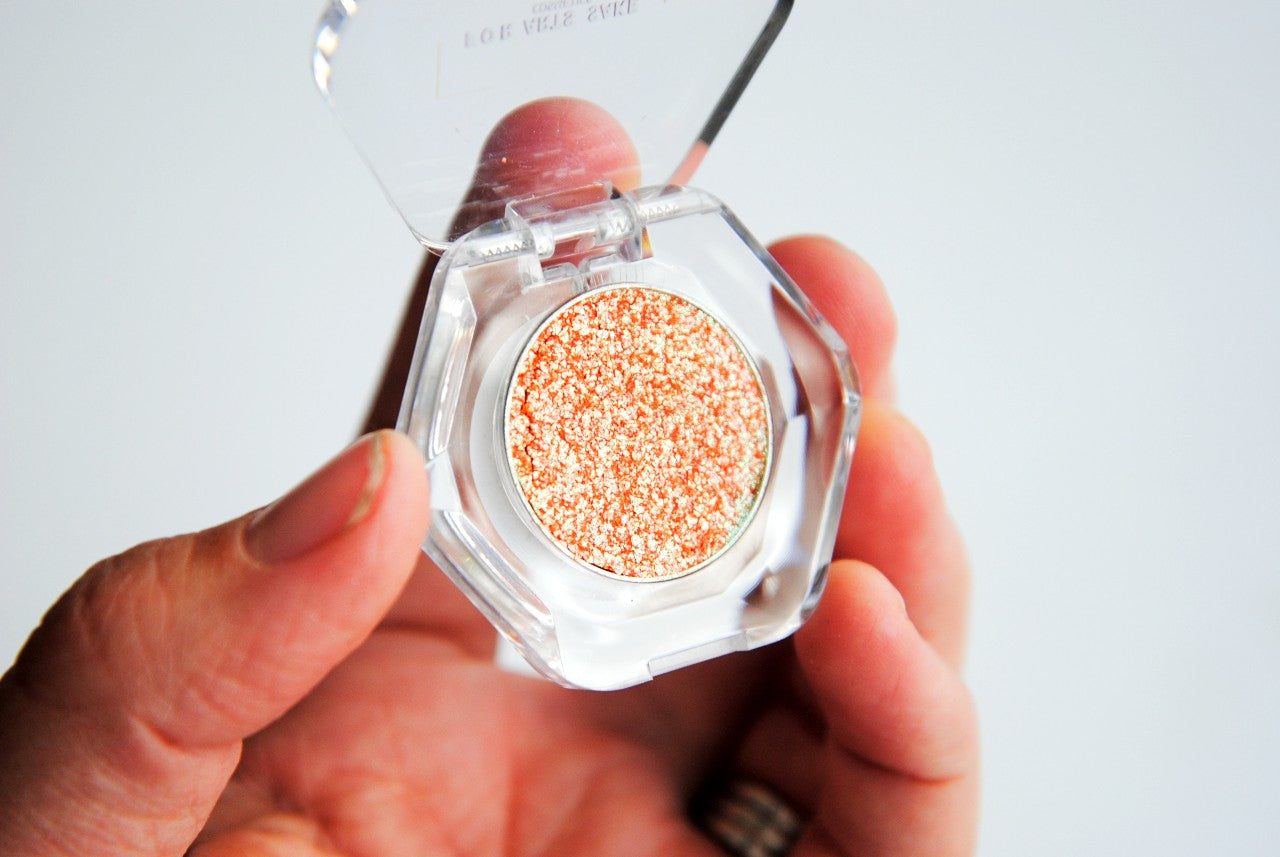 Pose Multi-Chrome Eyeshadow Single