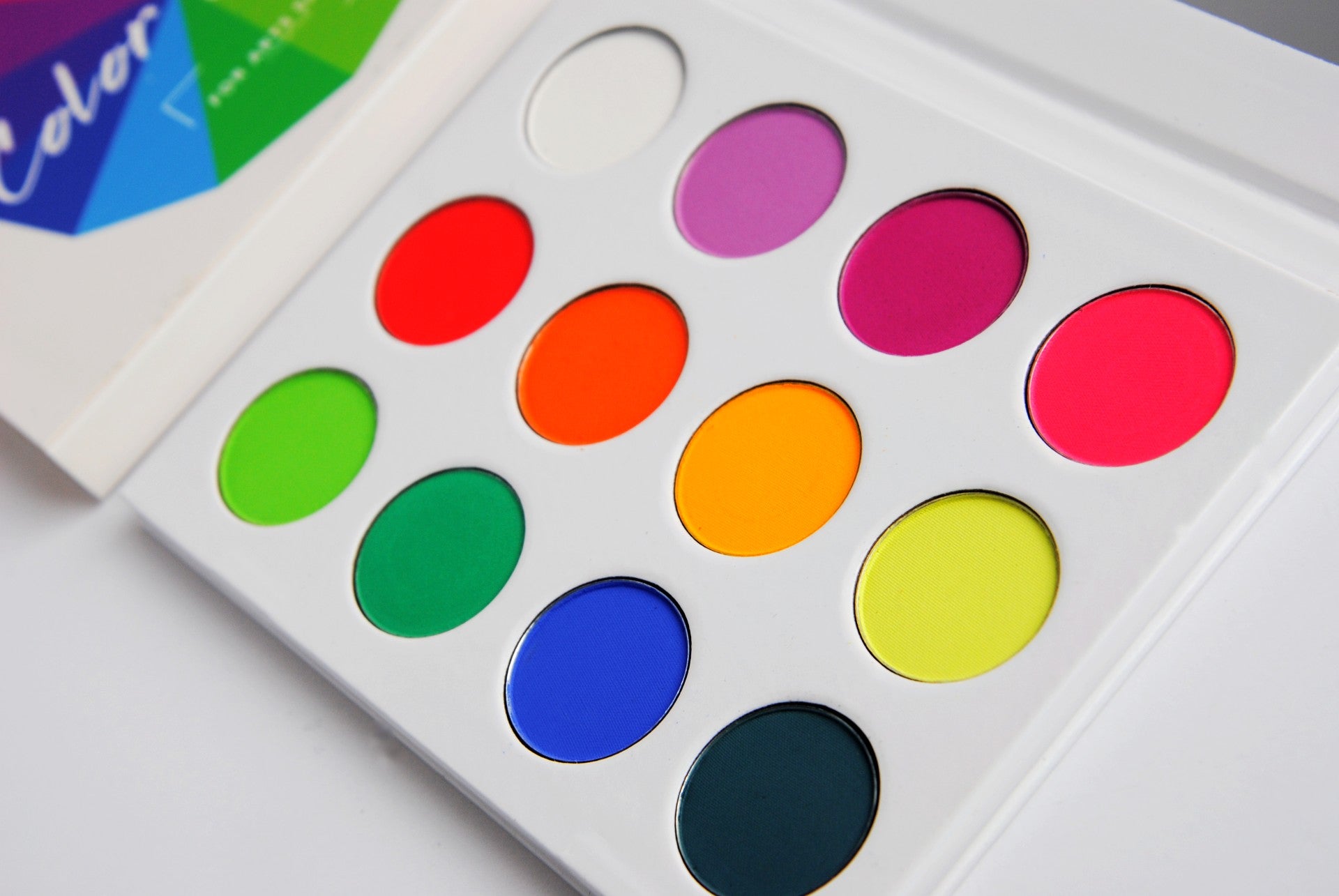 Color Wheel Rainbow Eyeshadow Palette